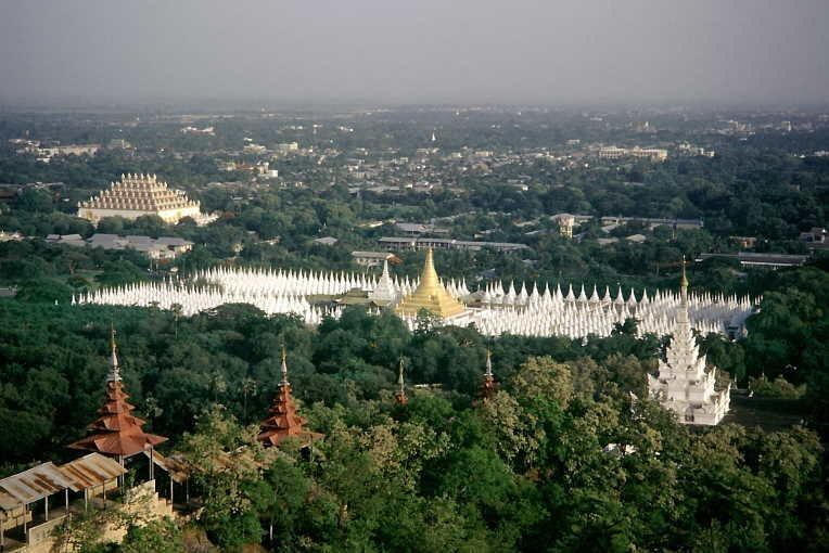 0194KM 83845 30MAY03 Myanmar Mandalay.jpg